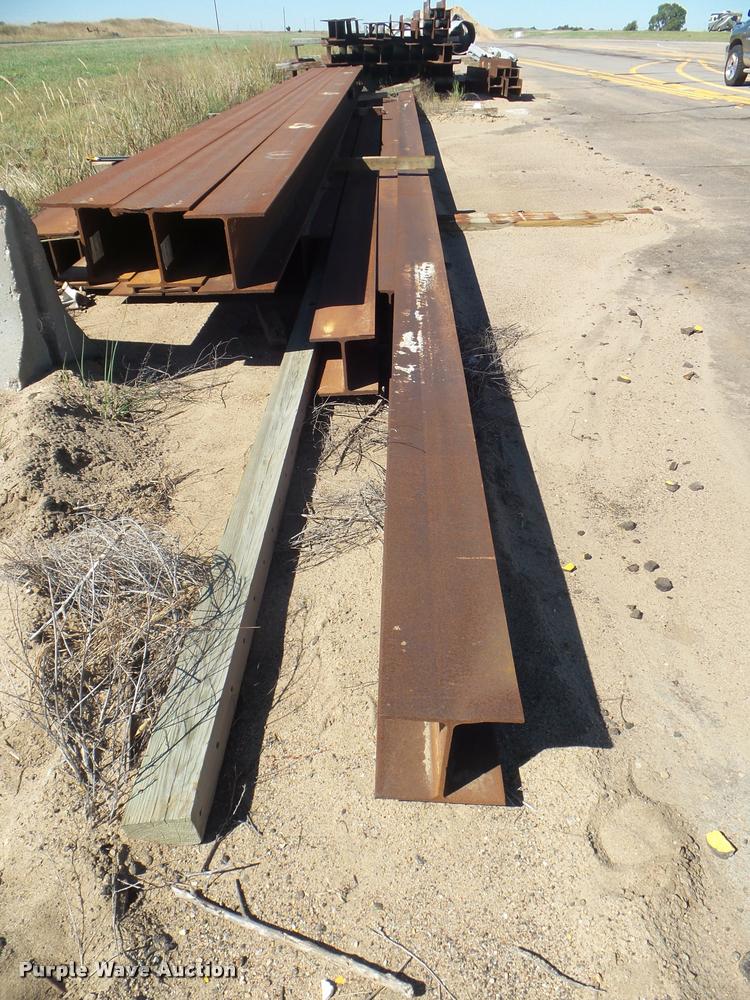image for item AP9628 Approximately 114 H-beams