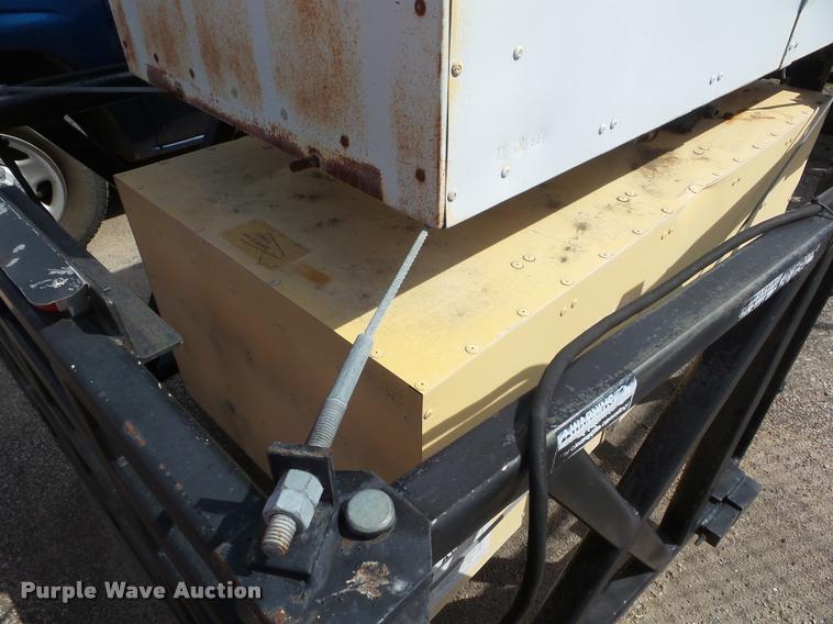 image for item AP9636 1999 Enabs Safe-Stop TTMA8290LC crash attenuator