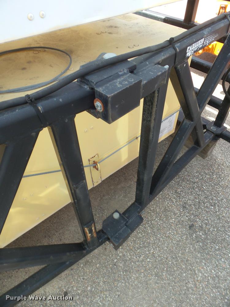 image for item AP9636 1999 Enabs Safe-Stop TTMA8290LC crash attenuator