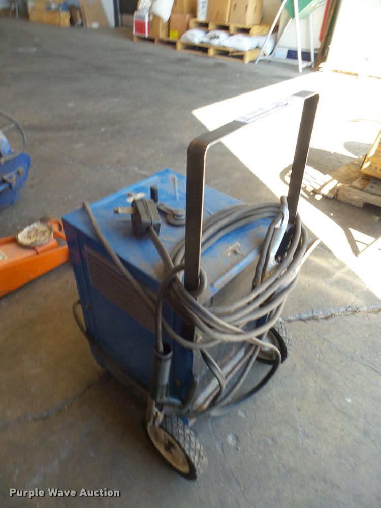 image for item AP9703 Miller Thunderbolt 225 arc welder