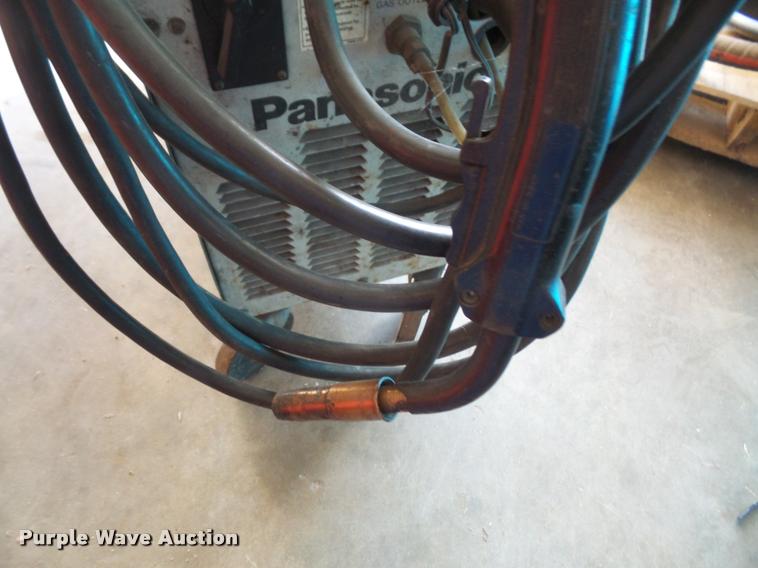 image for item BV9824 1999 Panasonic Gunslinger 260 welder