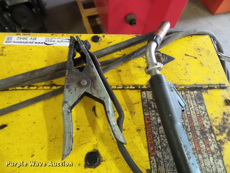 image for item BV9842 1997 Esab 250 arc welder