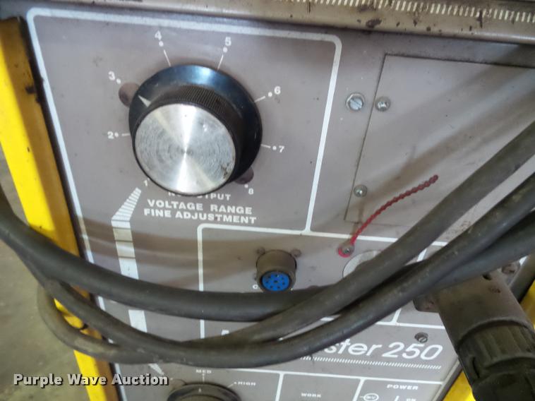 image for item BV9842 1997 Esab 250 arc welder