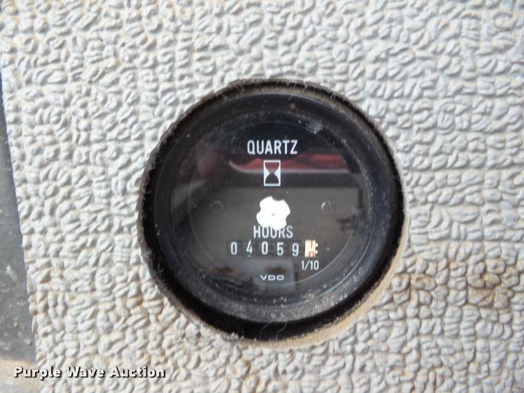 image for item DA4534 2000 Champion 710A Series 6 motor grader