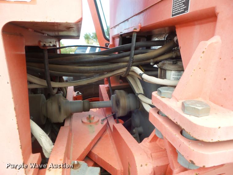 image for item DA4534 2000 Champion 710A Series 6 motor grader