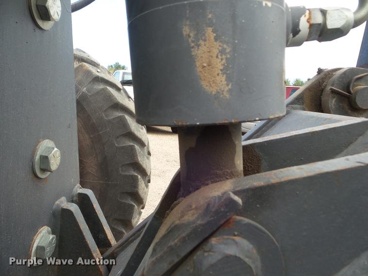 image for item DA4534 2000 Champion 710A Series 6 motor grader