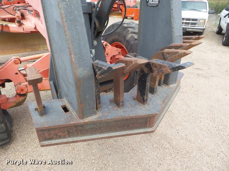 image for item DA4534 2000 Champion 710A Series 6 motor grader