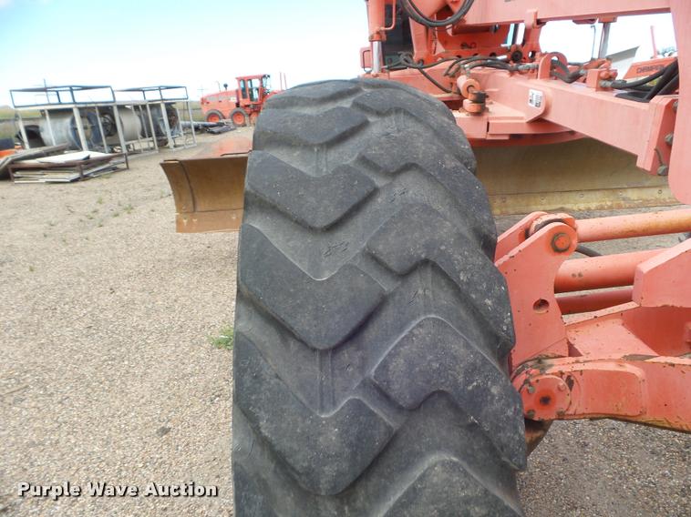 image for item DA4534 2000 Champion 710A Series 6 motor grader