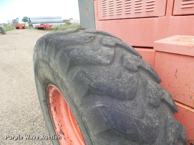 image for item DA4534 2000 Champion 710A Series 6 motor grader