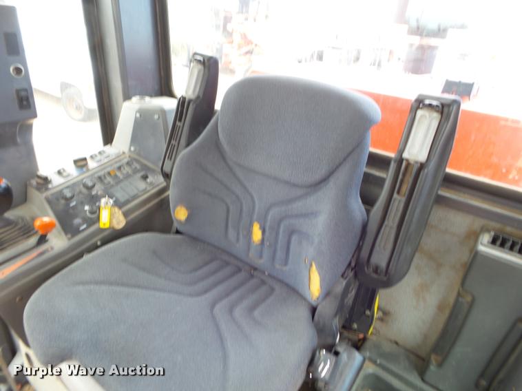 image for item DA4535 2000 Champion 710A Series 6 motor grader