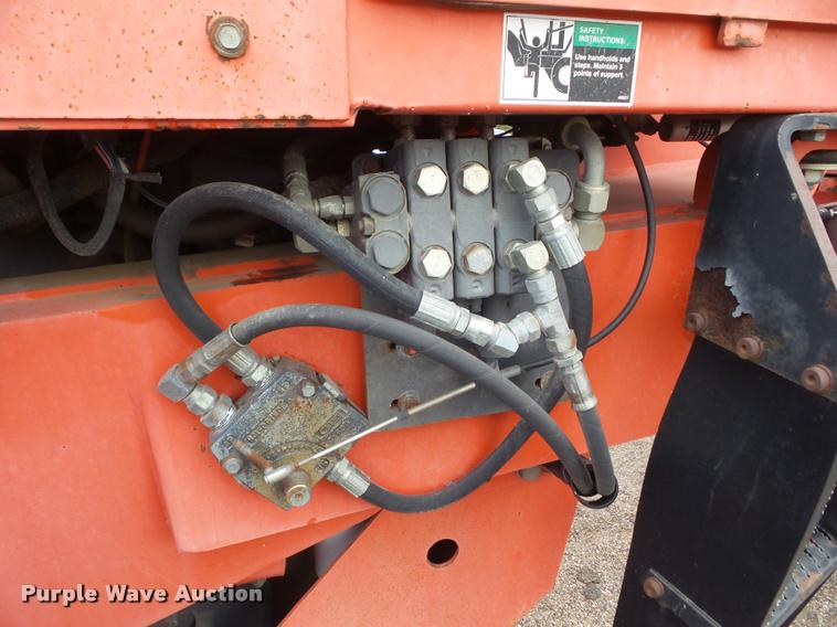 image for item DA4535 2000 Champion 710A Series 6 motor grader