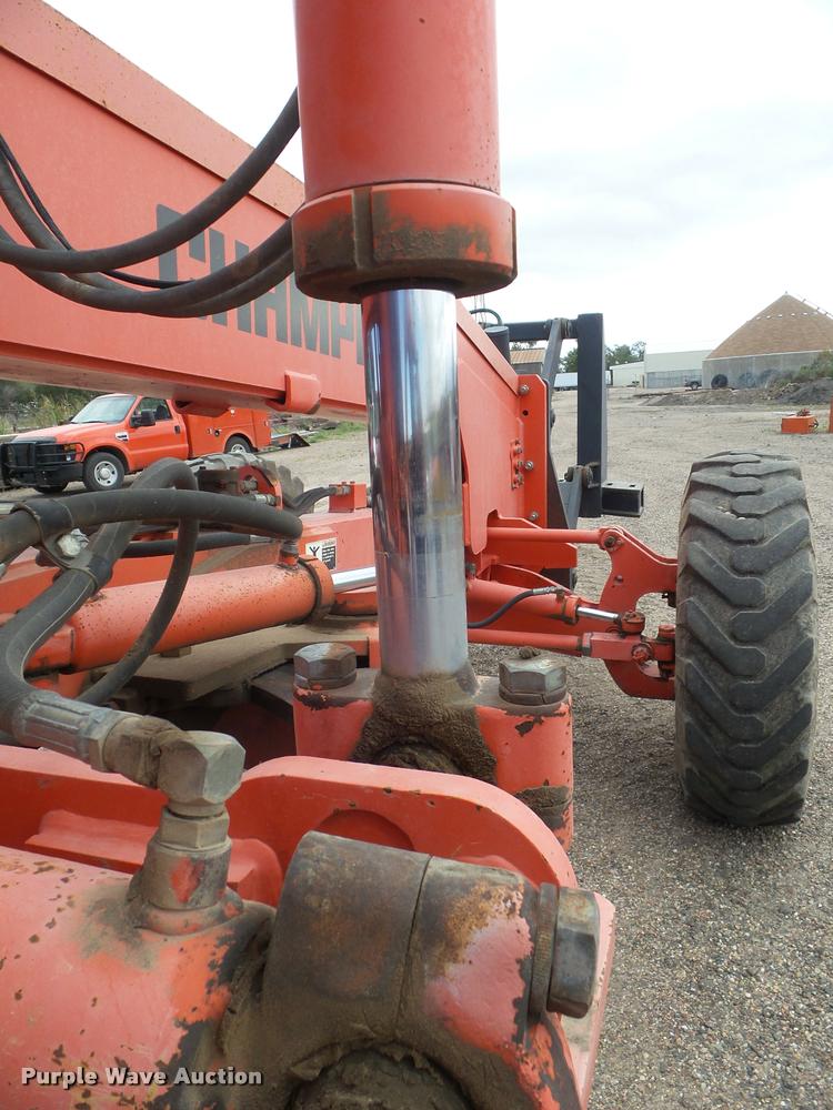 image for item DA4535 2000 Champion 710A Series 6 motor grader