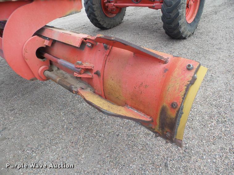 image for item DA4535 2000 Champion 710A Series 6 motor grader