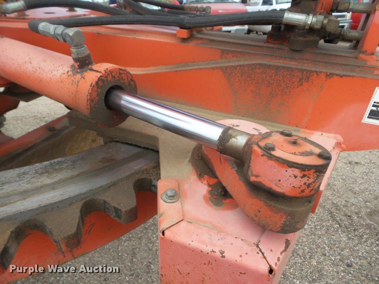 image for item DA4535 2000 Champion 710A Series 6 motor grader