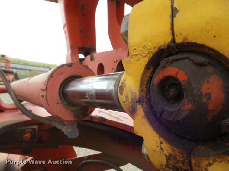 image for item DA4535 2000 Champion 710A Series 6 motor grader