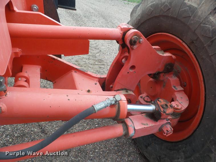 image for item DA4535 2000 Champion 710A Series 6 motor grader