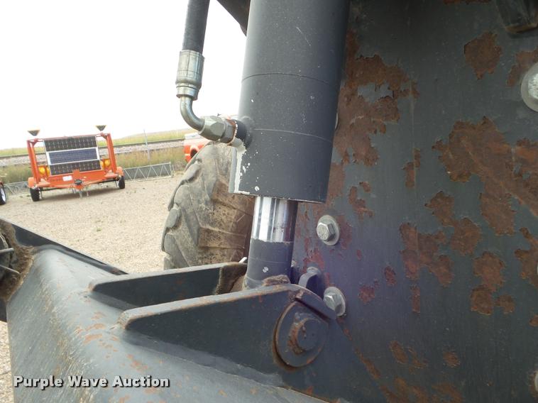 image for item DA4535 2000 Champion 710A Series 6 motor grader