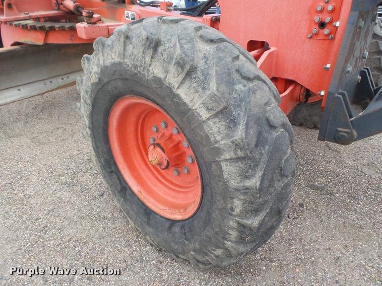 image for item DA4535 2000 Champion 710A Series 6 motor grader