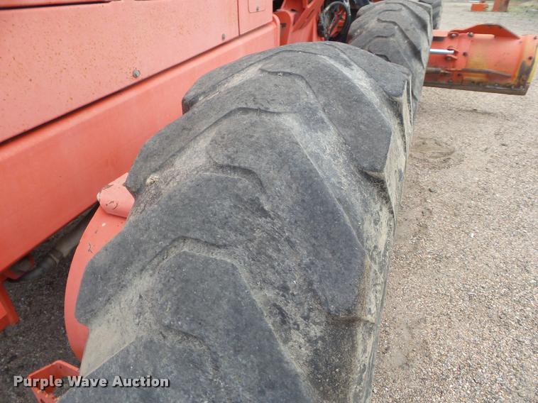 image for item DA4535 2000 Champion 710A Series 6 motor grader