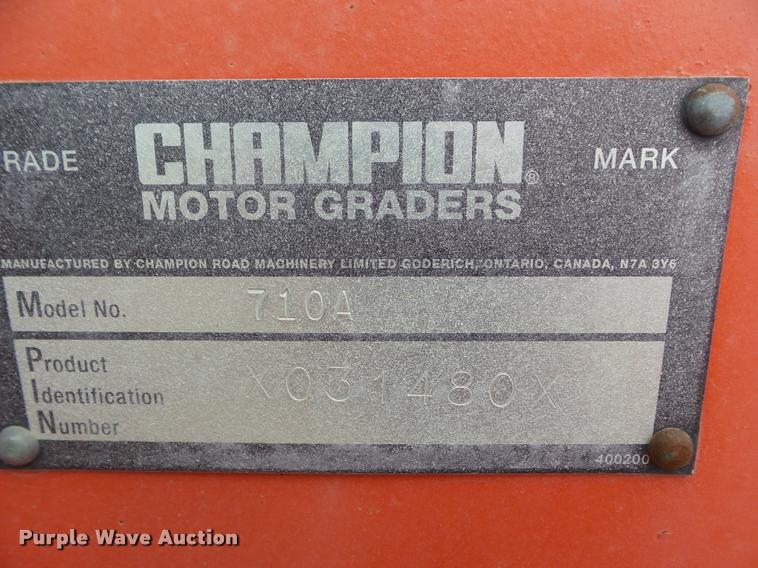 image for item DA4535 2000 Champion 710A Series 6 motor grader