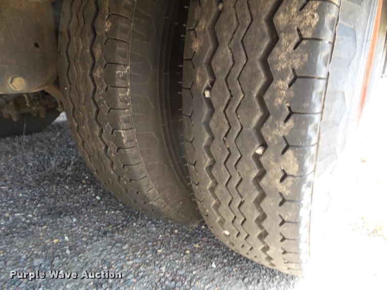 image for item DA4536 1995 Landoll 345-31 tilt deck equipment trailer