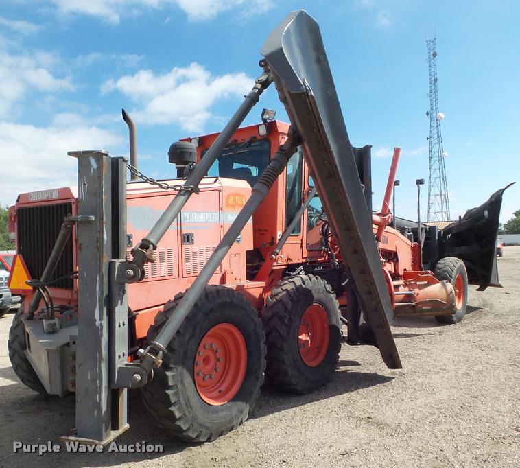 image for item DA4538 2000 Champion 710A Series 6 motor grader