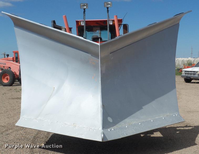 image for item DA4538 2000 Champion 710A Series 6 motor grader