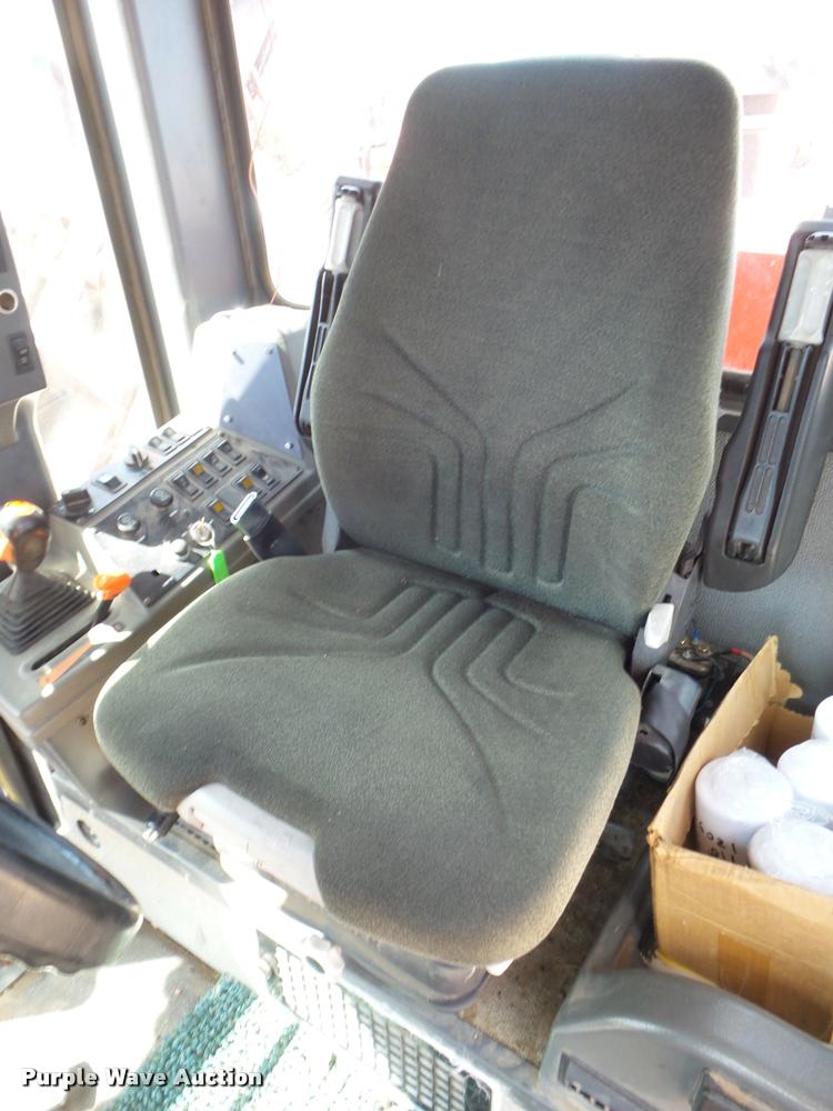 image for item DA4538 2000 Champion 710A Series 6 motor grader