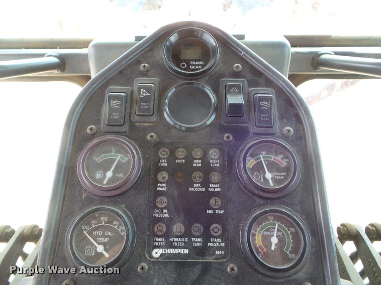 image for item DA4538 2000 Champion 710A Series 6 motor grader