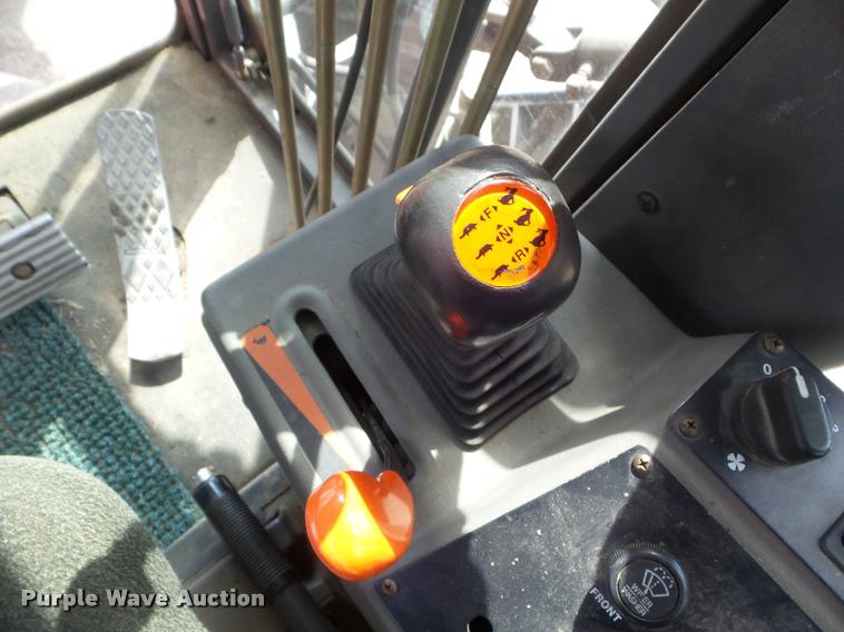 image for item DA4538 2000 Champion 710A Series 6 motor grader