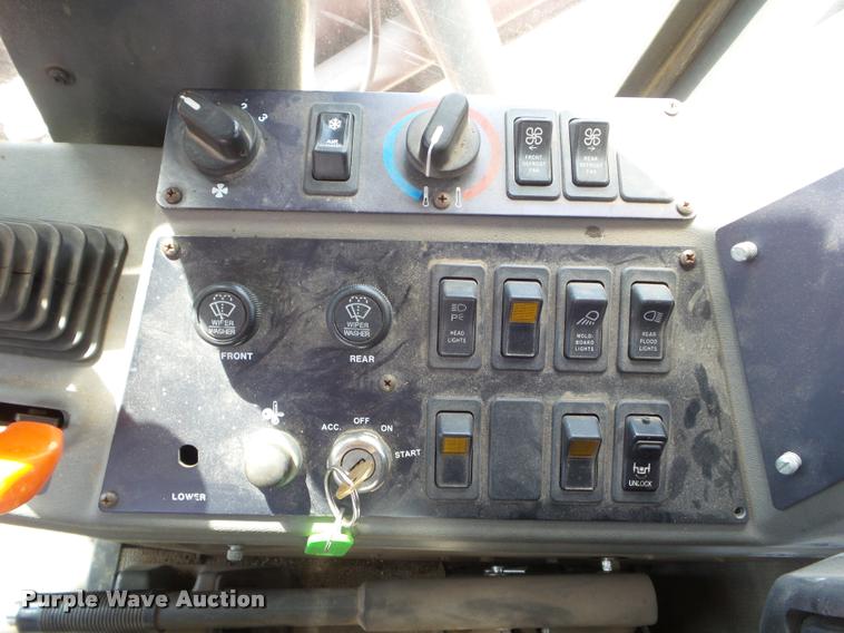 image for item DA4538 2000 Champion 710A Series 6 motor grader