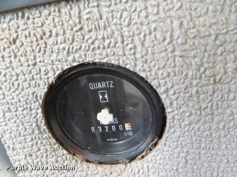 image for item DA4538 2000 Champion 710A Series 6 motor grader