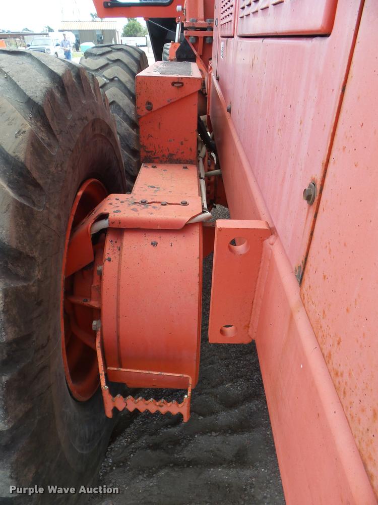 image for item DA4538 2000 Champion 710A Series 6 motor grader