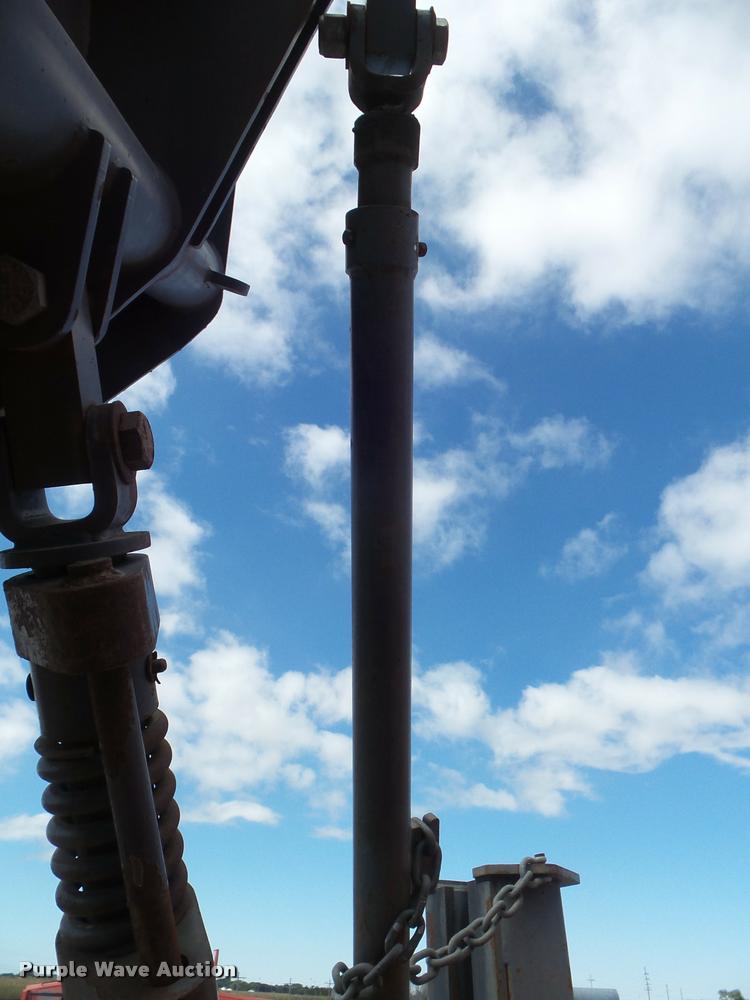 image for item DA4538 2000 Champion 710A Series 6 motor grader