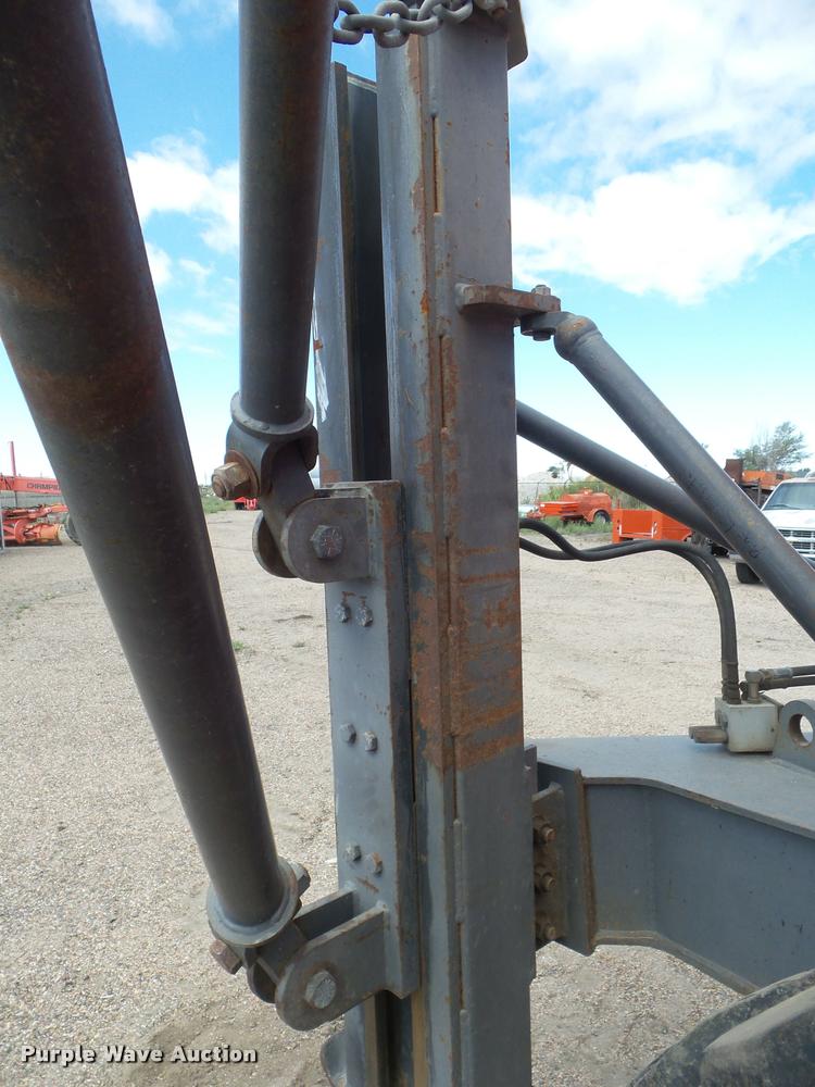 image for item DA4538 2000 Champion 710A Series 6 motor grader