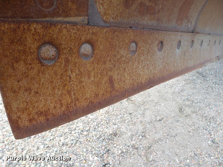 image for item DA4538 2000 Champion 710A Series 6 motor grader