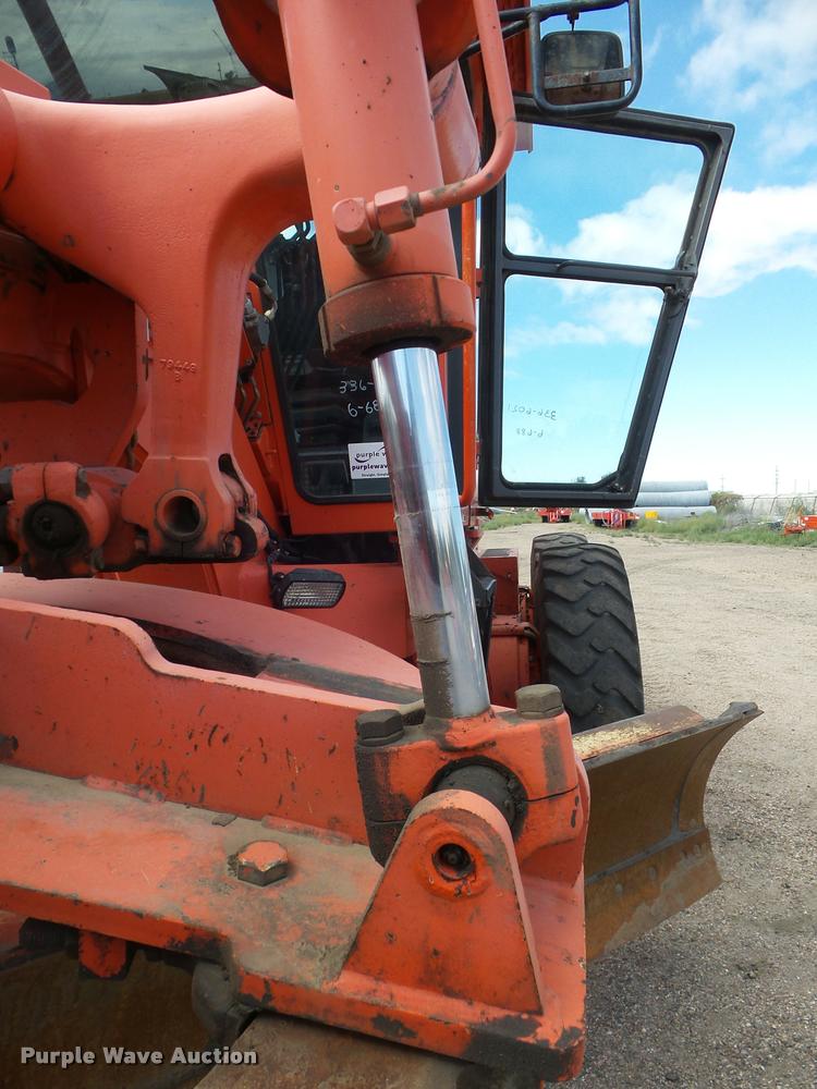 image for item DA4538 2000 Champion 710A Series 6 motor grader