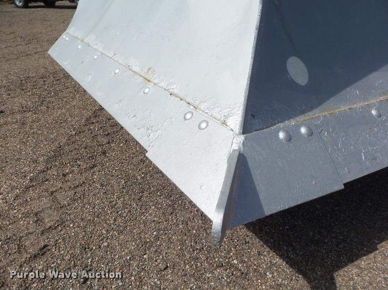 image for item DA4538 2000 Champion 710A Series 6 motor grader