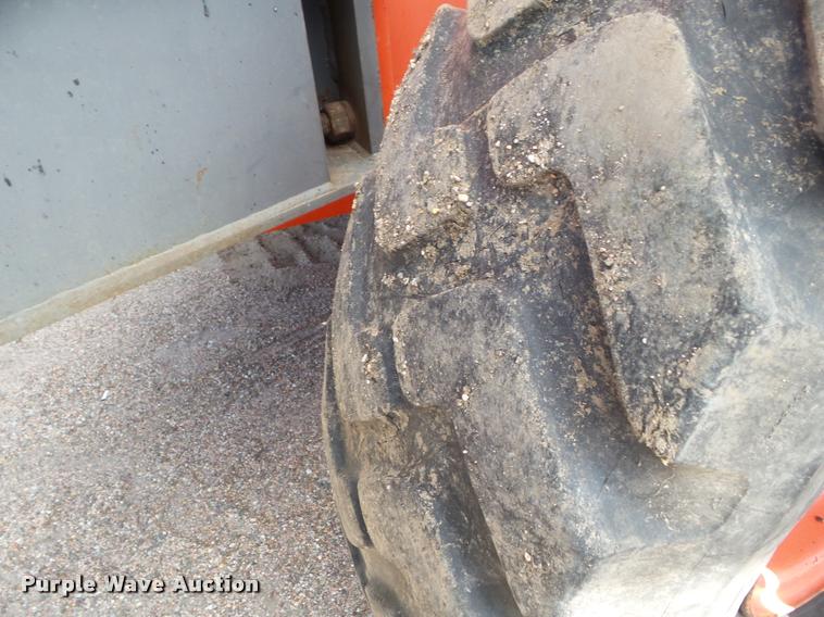 image for item DA4538 2000 Champion 710A Series 6 motor grader