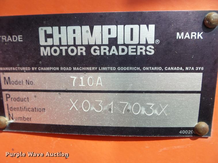 image for item DA4538 2000 Champion 710A Series 6 motor grader