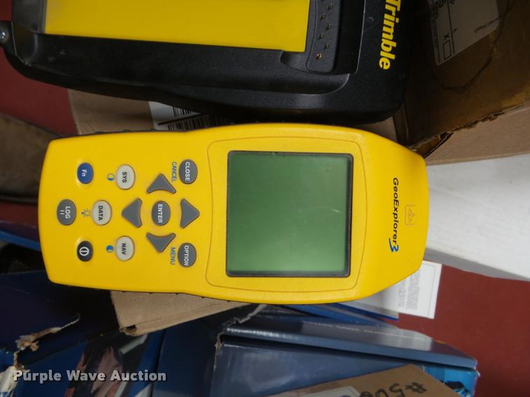 image for item DA9765 (7) GPS units