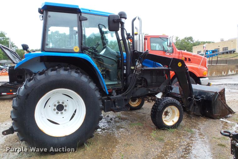image for item J4772 2003 New Holland TS100 tractor