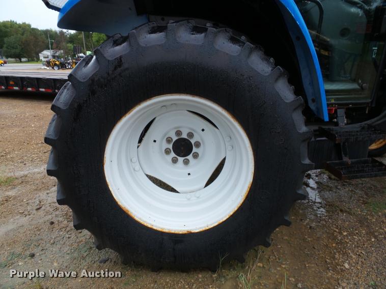 image for item J4772 2003 New Holland TS100 tractor