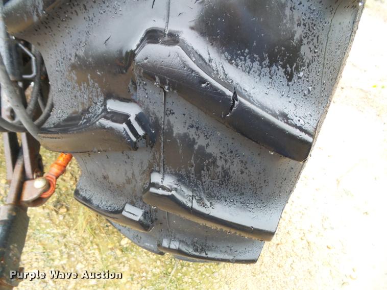 image for item J4772 2003 New Holland TS100 tractor