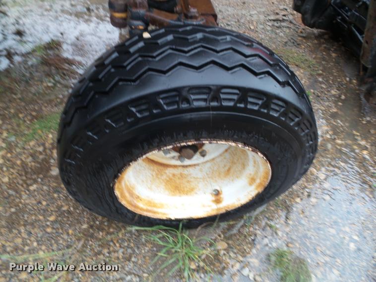 image for item J4772 2003 New Holland TS100 tractor