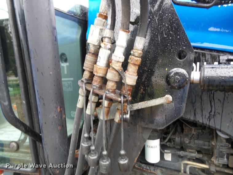 image for item J4772 2003 New Holland TS100 tractor