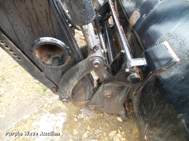 image for item J4772 2003 New Holland TS100 tractor