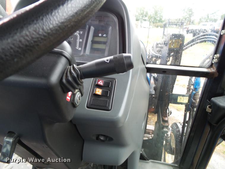 image for item J4772 2003 New Holland TS100 tractor