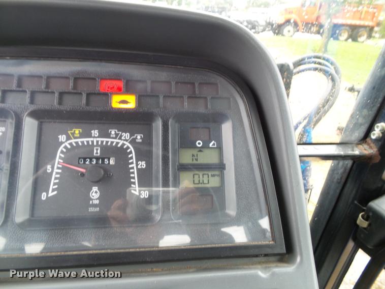 image for item J4772 2003 New Holland TS100 tractor