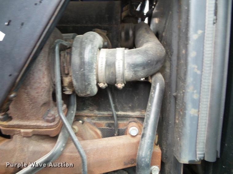 image for item J4772 2003 New Holland TS100 tractor